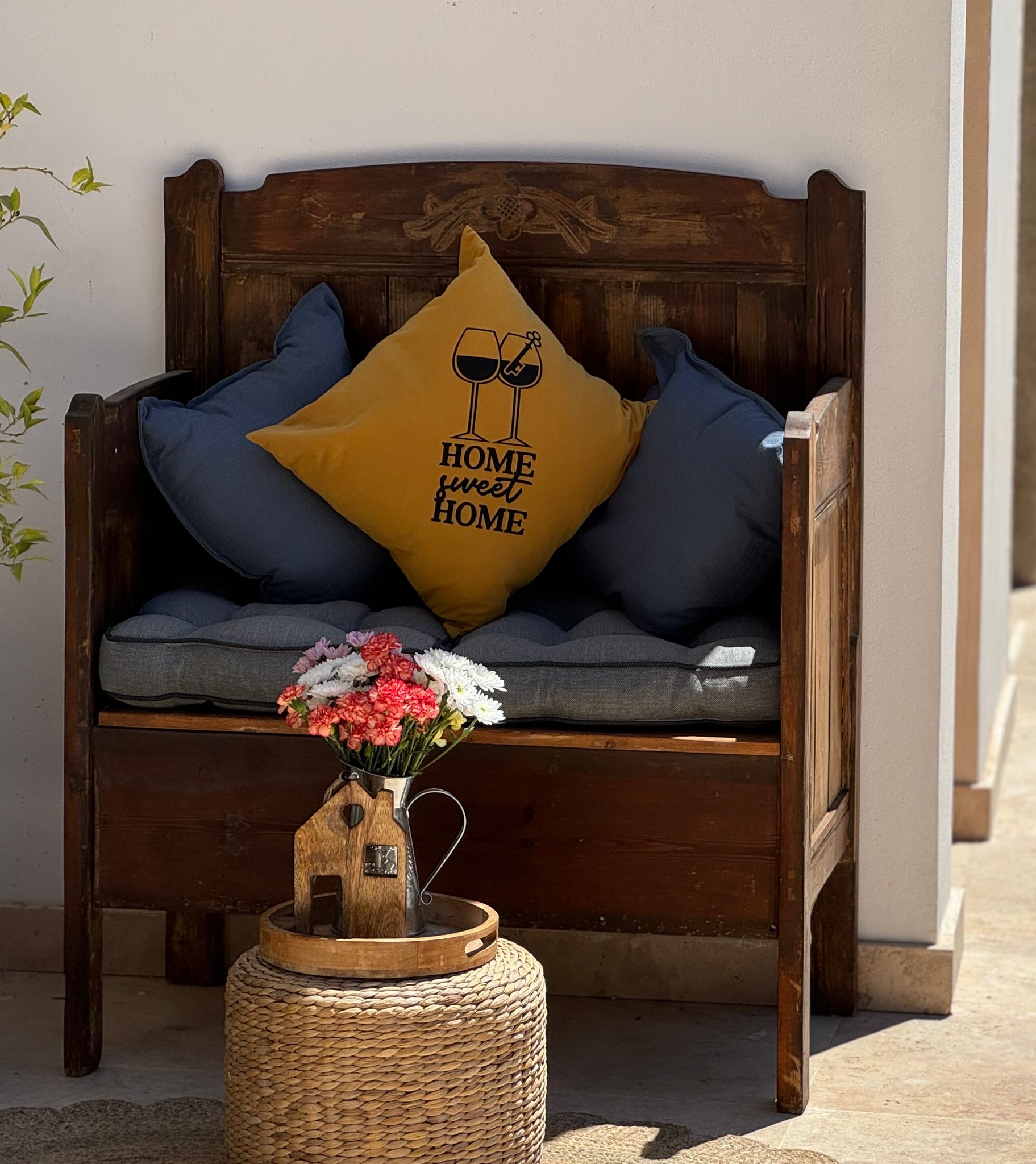 Detalle del jardín y zona exterior de Casa Balanguera